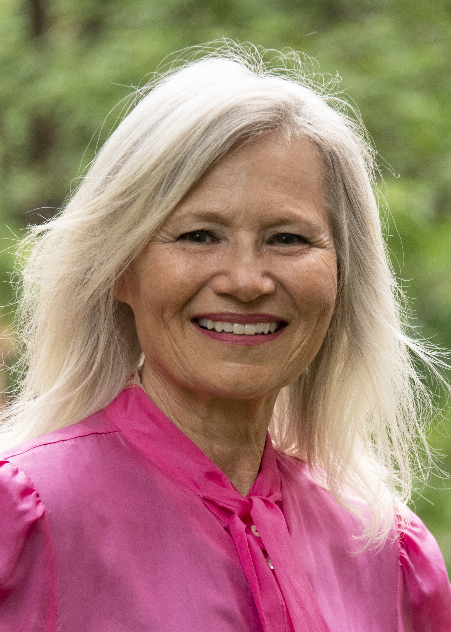 Image of Suzanne NASH