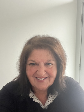 Image of Lynda JOHNSTON
