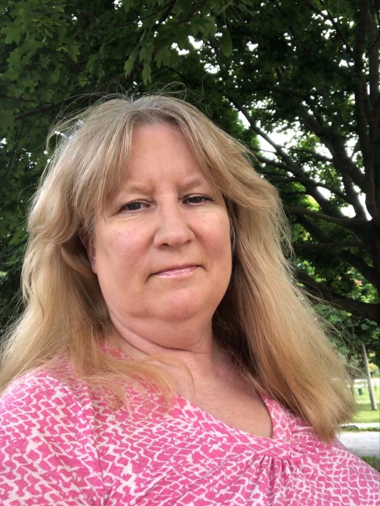 Image of Beth MOURATIDIS